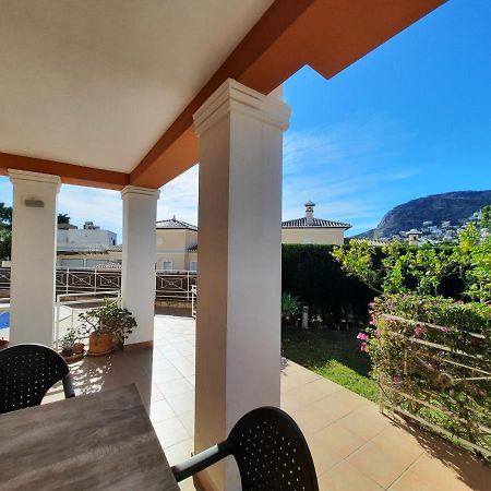Villa Con Piscina Privada Кальпе Экстерьер фото
