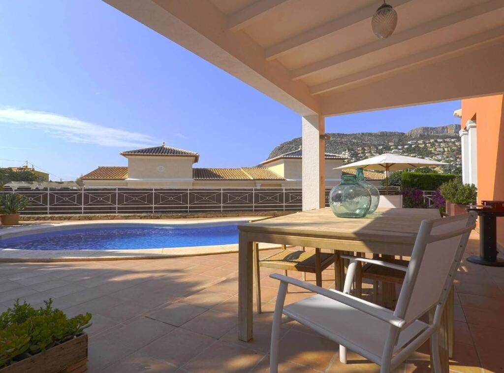 Villa Con Piscina Privada Кальпе Экстерьер фото